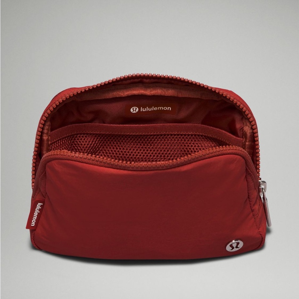 NWT Lululemon Everywhere Belt Bag 1L in Terra Orange - Picture 5 of 9